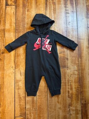 Nike Jordan Black Hooded One-Piece 6 months Red Nike Air Logo unisex cotton